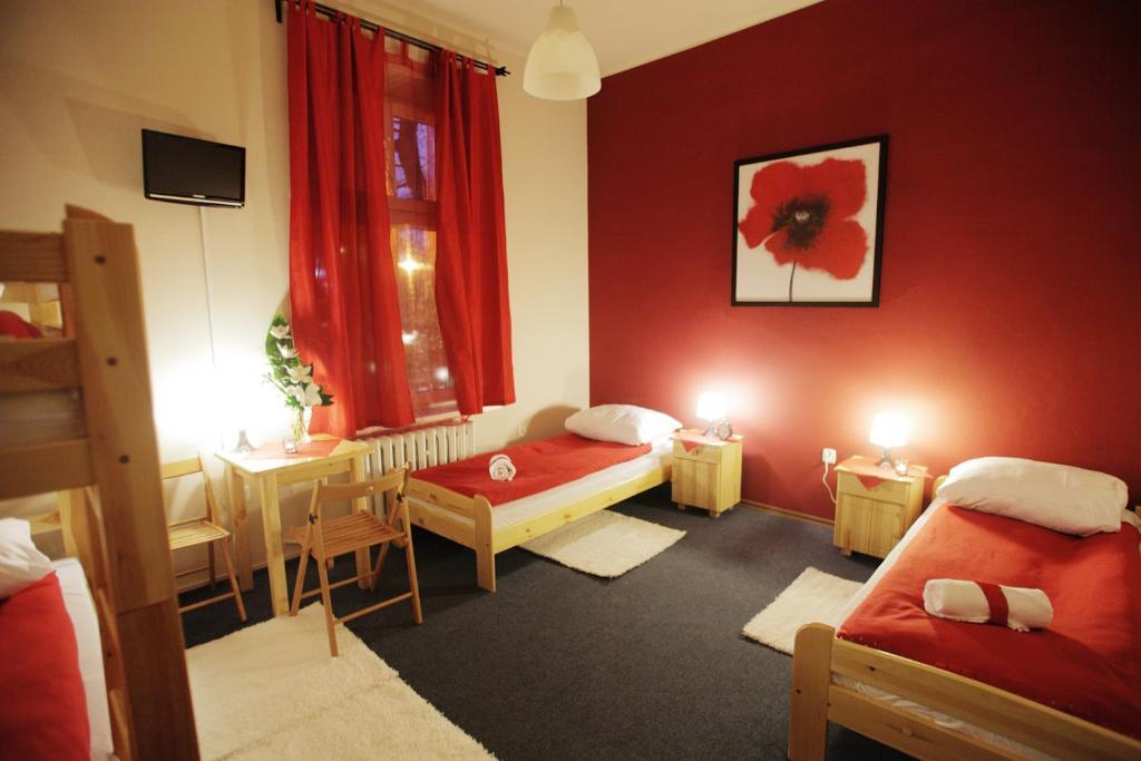 Dragon Aparthostel Senatorska クラクフ 部屋 写真