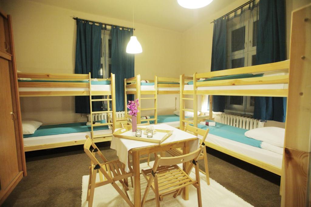 Dragon Aparthostel Senatorska クラクフ 部屋 写真